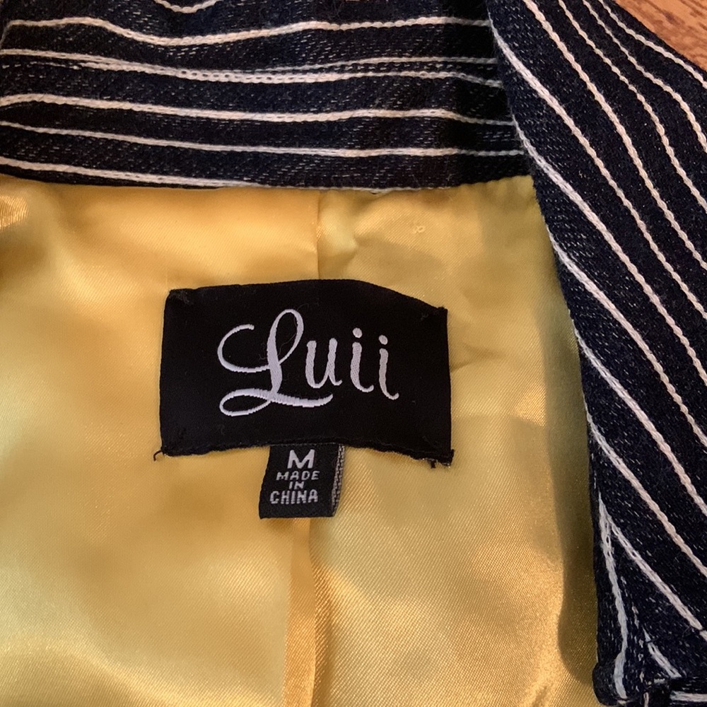 Jacket - Picture 2 of 4